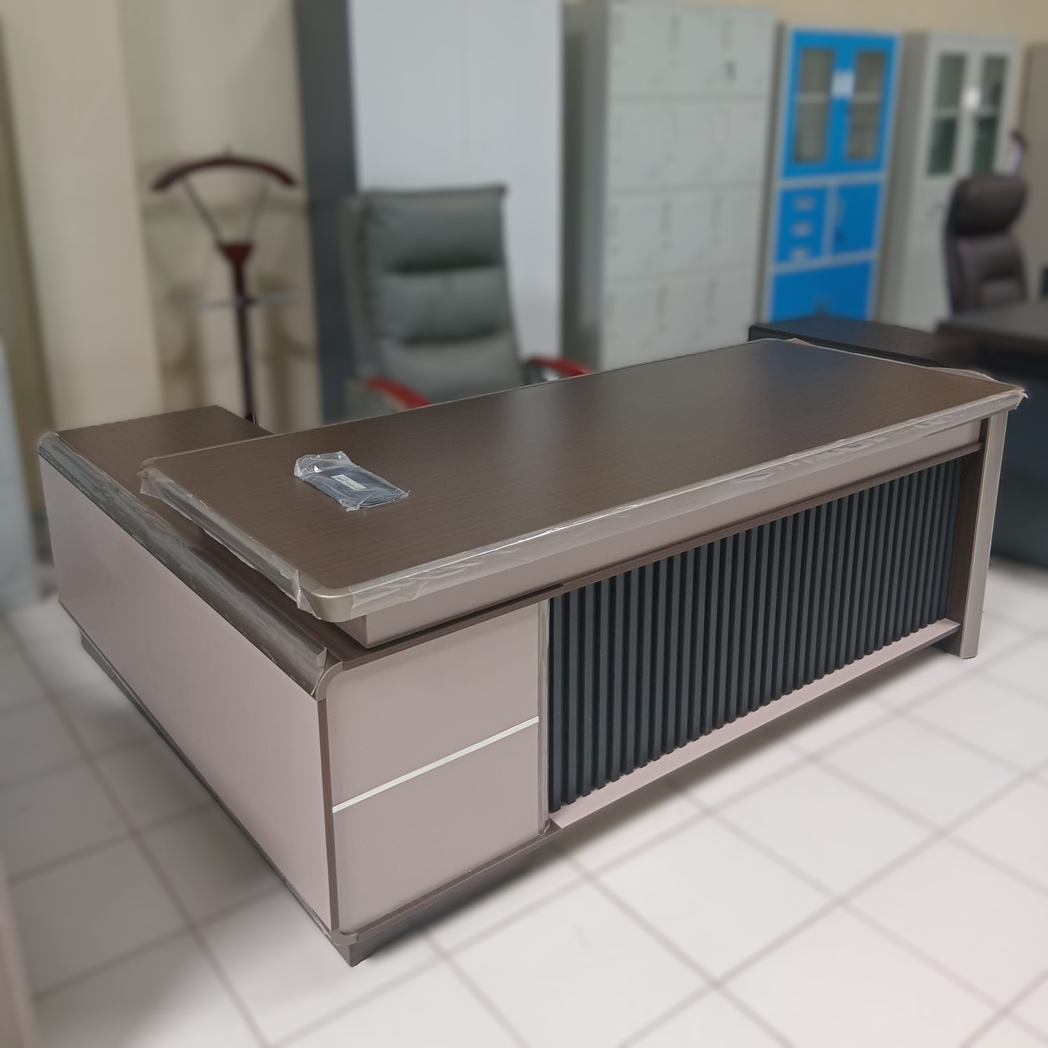 1600mm executive office desk, executive desk 1600mm, 1.6m executive office desk, 160cm executive office table, modern 1600mm executive desk, professional 1600mm office desk, 1600mm office executive desk with drawers, luxury executive office desk 1600mm, large executive desk 1600mm, ergonomic 1600mm office desk, 1600mm executive desk with side return, 1600mm office desk with cable management, 1600mm office workstation desk, 1600mm wide executive desk, 1600mm office manager desk, spacious 1600mm executive desk, 1600mm director desk, executive table 1600mm office use, wooden executive desk 1600mm, high-end 1600mm executive office table, 1600mm office table with modesty panel, office furniture desk 1600mm, 1600mm business executive desk, 1600mm office table with drawers and cabinets, contemporary executive office desk 1600mm, 1600mm workstation for executives, compact executive desk 1600mm, executive desk 1.6 meters with return, 1600mm executive desk with metal legs, L-shaped 1600mm office desk, 1600mm executive desk with file cabinet, 1600mm CEO desk, executive desk 1600mm with lockable storage, 1600mm modular executive office desk, 1600mm office furniture with return desk, 1600mm manager workstation table, office executive desk 1600mm walnut finish, 1600mm writing desk executive style, large surface office desk 1600mm, executive desk 1600mm with adjustable feet, modern wood 1600mm executive desk, executive computer desk 1600mm, 1600mm desk with drawers for executives, 1600mm executive table for workspace, premium executive desk 1600mm, 1600mm office table with cable ports, executive suite desk 1600mm, deluxe office desk 1600mm, 1600mm office desk for managers, 1600mm office table with side return, 1600mm desk with overhead hutch, 1600mm desk for CEO office, durable 1600mm executive desk, white 1600mm executive office desk, 1600mm executive desk with pedestal, oak finish 1600mm executive table, 1600mm executive table with file storage, 1600mm high quality executive desk, 1600mm solid wood executive desk, rectangular 1600mm executive office desk, black 1600mm executive desk, 1600mm desk for professional offices, executive furniture set 1600mm desk, 1600mm desk with drawers and modesty panel, corner executive desk 1600mm, 1600mm premium wood office desk, stylish 1600mm office executive table, 1600mm office table with return and drawers, high performance 1600mm executive workstation, 1600mm desk with integrated storage, executive desk 1600mm with right return, 1600mm table for office leaders, 1600mm workstation with executive design, classic office desk 1600mm, 1600mm director table with cabinets, walnut wood 1600mm executive desk, 1600mm executive office furniture with lockable drawers, 1600mm desk for senior manager, 1600mm ergonomic office executive table, adjustable height 1600mm executive desk, commercial use 1600mm executive desk, best selling 1600mm office desk, 1600mm manager table with executive features, 1600mm director’s desk with drawers, 1600mm executive table with cable tray, 1600mm desk with built-in organizer, 1600mm executive workstation with drawers, best 1600mm executive desk for productivity, executive desk 1600mm with contemporary finish, 1600mm luxury office table, 1600mm office desk for leadership, minimalist executive desk 1600mm, professional-grade 1600mm office desk, 1600mm executive desk with stylish finish, wood grain 1600mm office desk, 1600mm desk with ample workspace, functional executive office desk 1600mm, premium office table 1600mm for directors, compact executive furniture 1600mm desk, 1600mm table with executive appeal, 1600mm office desk for business environment, commercial-grade executive desk 1600mm